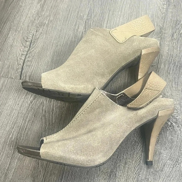 3/$30 Pedro Garcia Ysolt Suede Slingback Sandal Peep Toe Booties Size 8.5 - Picture 1 of 15